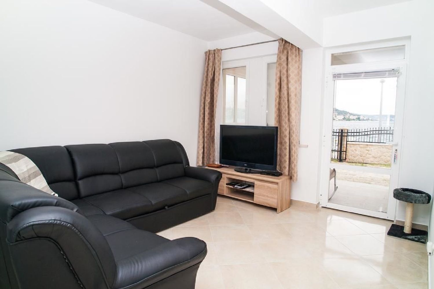 Apartmani Villa J i M by the sea