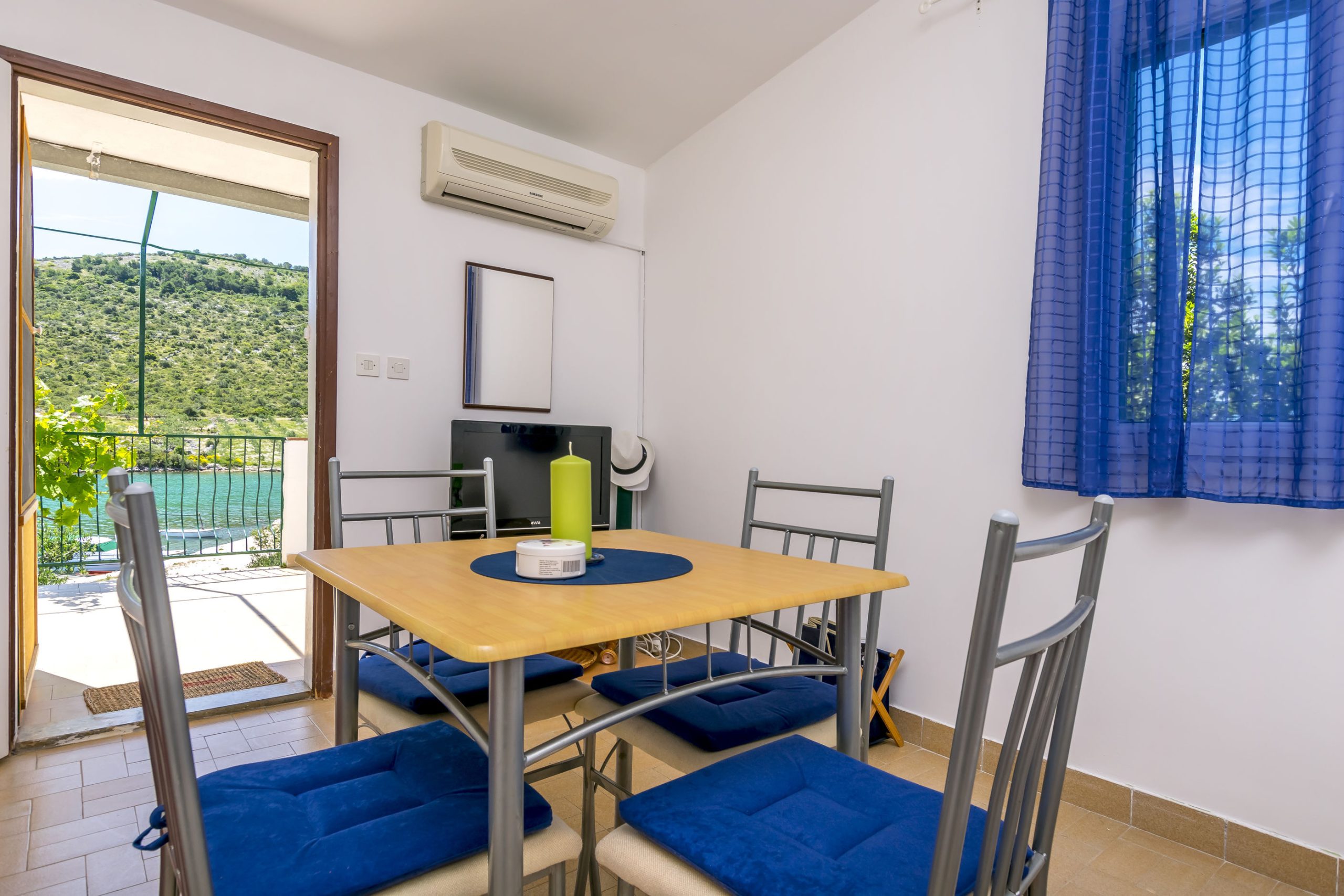 Apartament Garden by the sea