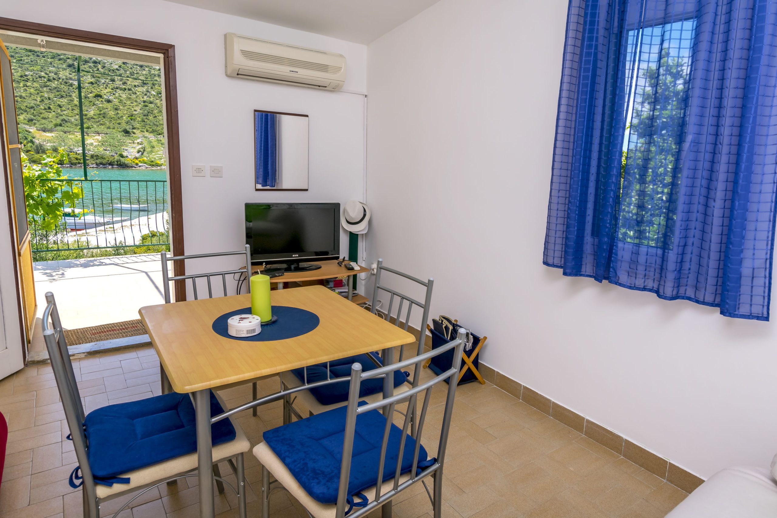 Apartament Garden by the sea