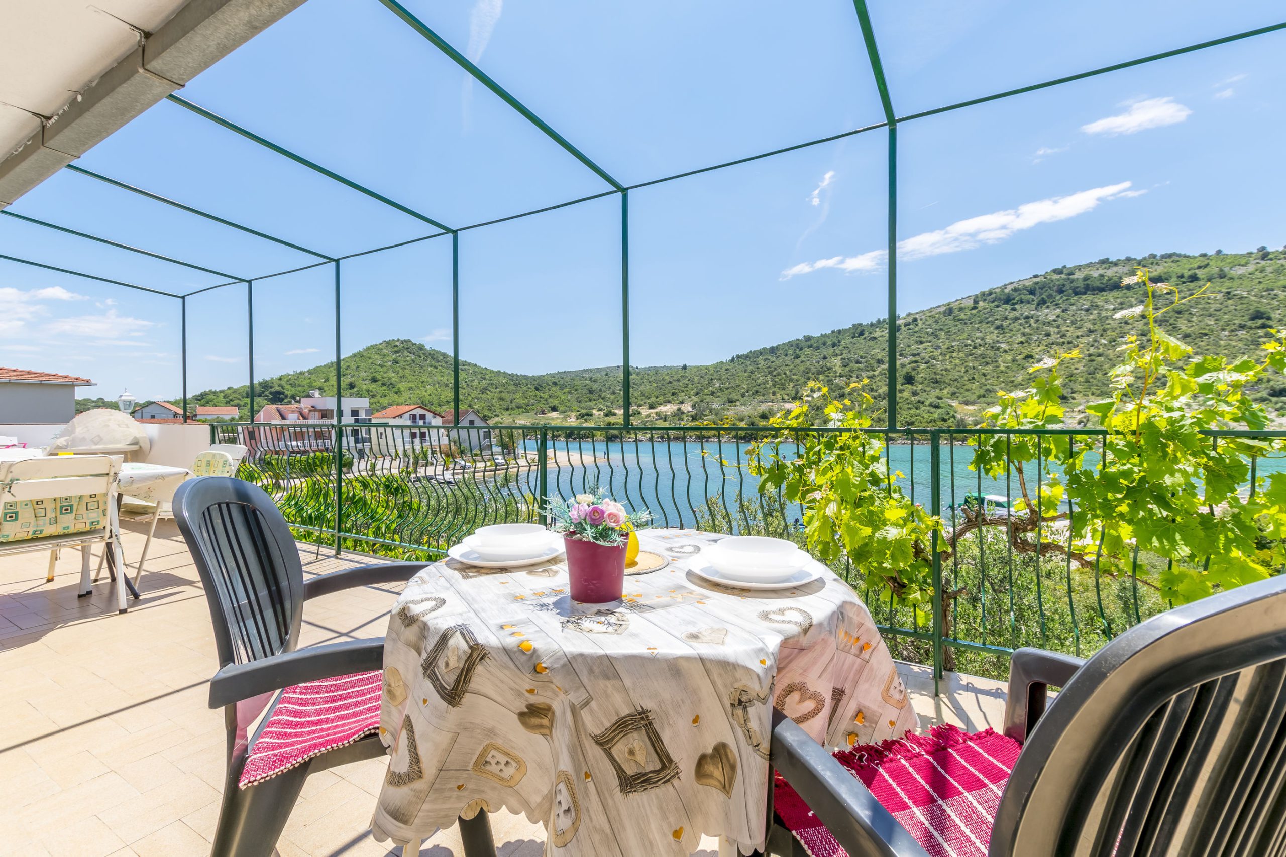 Apartament Garden by the sea