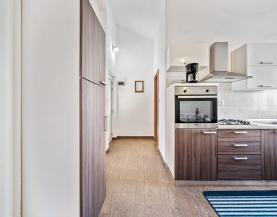 House Jakov