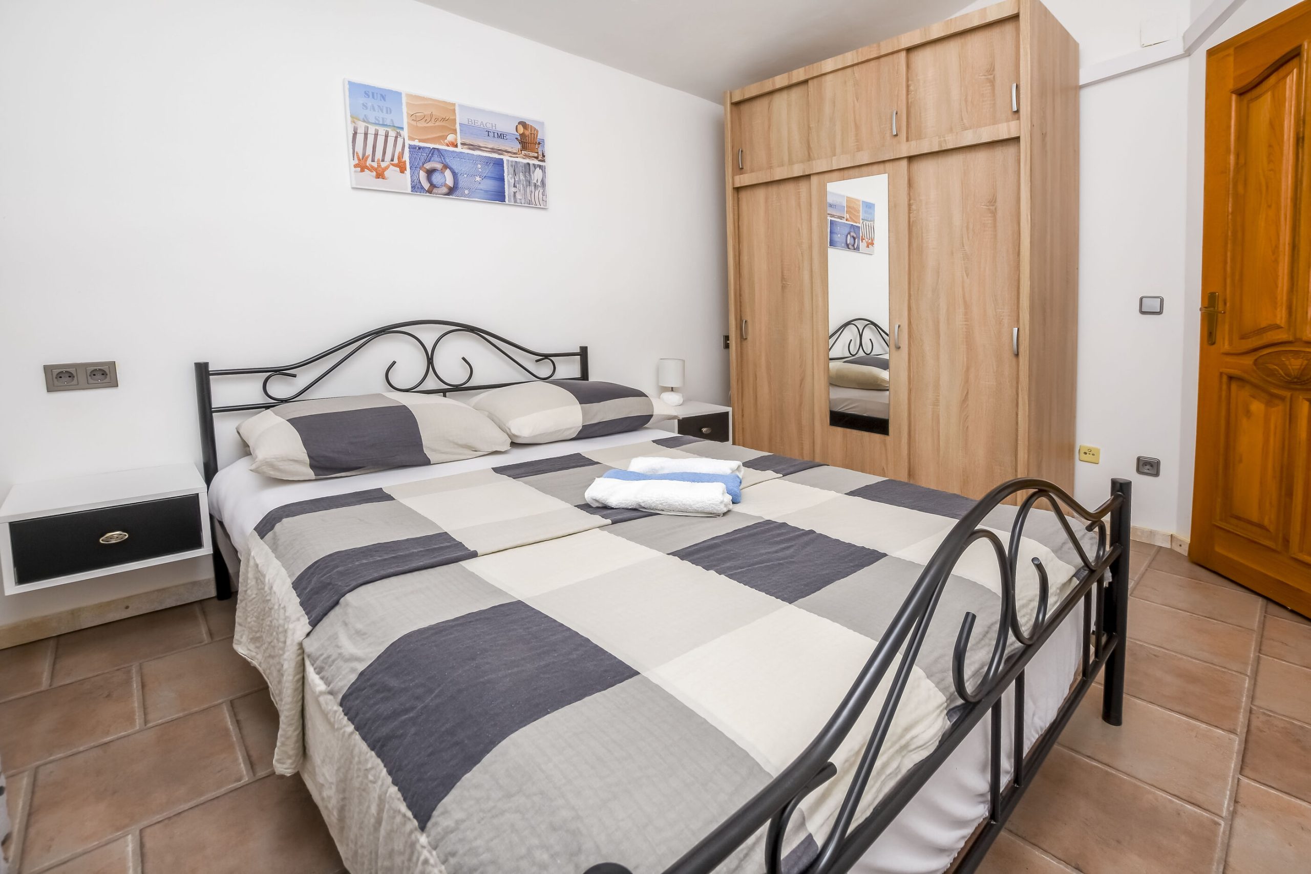 Apartments Mirta