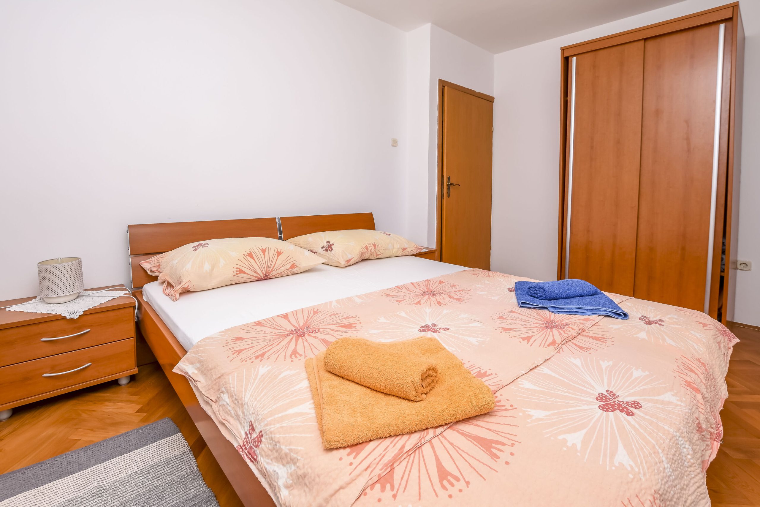Apartments Ema