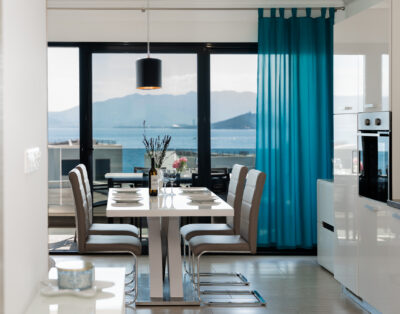 Moni’s apartment with sea view and pool Slatine- Čiovo Island